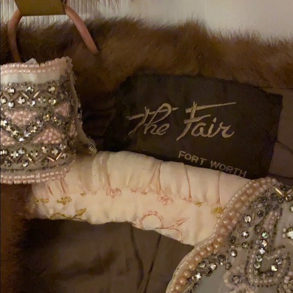 Vintage fur set: matching stole, hat & muff - Picture 6 of 7